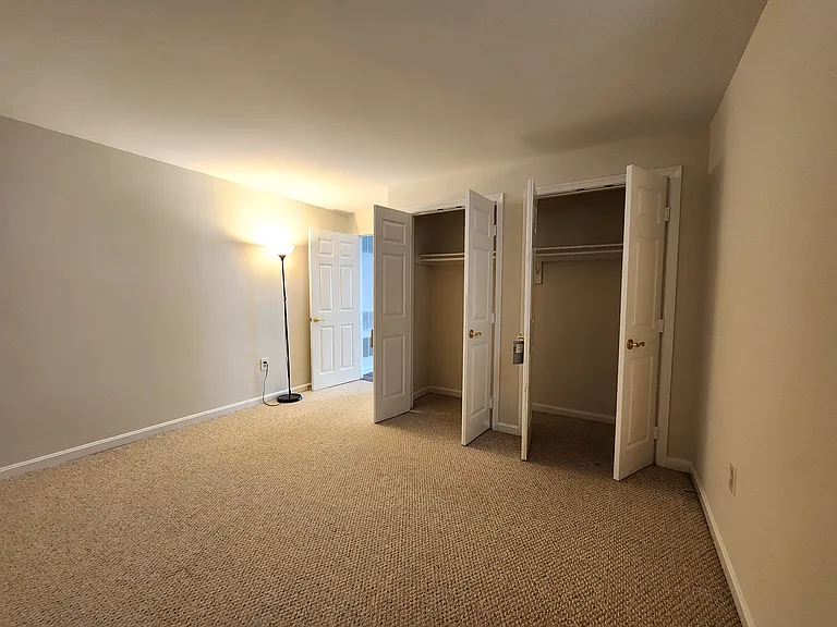 5965 Fairview Woods Dr — Photo 7