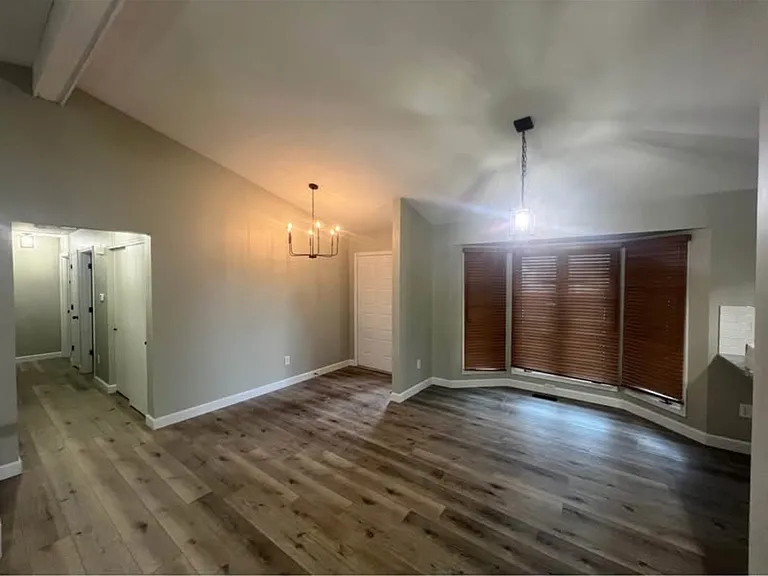 4 Ridge Oak Ct — Photo 5