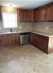 5th image of 5218 Goodman Ln
