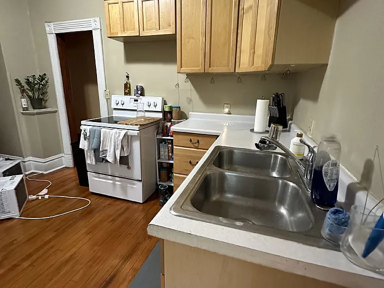 308 Jefferson St — Photo 15
