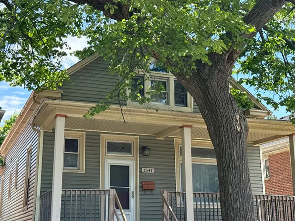 1541 Grove Ave, Berwyn, IL 60402
