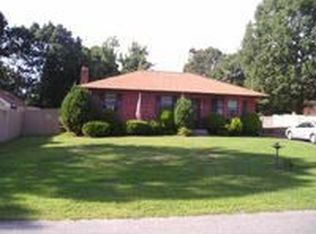 55 Palmetto Dr, Shirley, NY 11967
