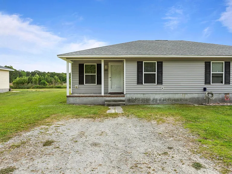 140 Lain Mark Dr — Photo 1