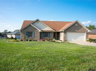 4002 Crimson Point Dr, Jeffersonville, IN 47130