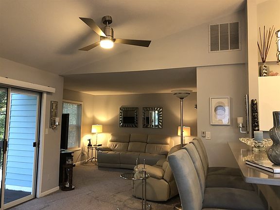 4th image of 4017 N Lakeside Dr