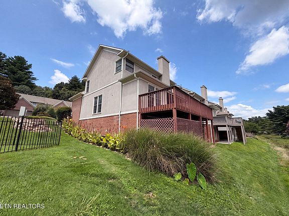 5th image of 8542 Oxford Dr