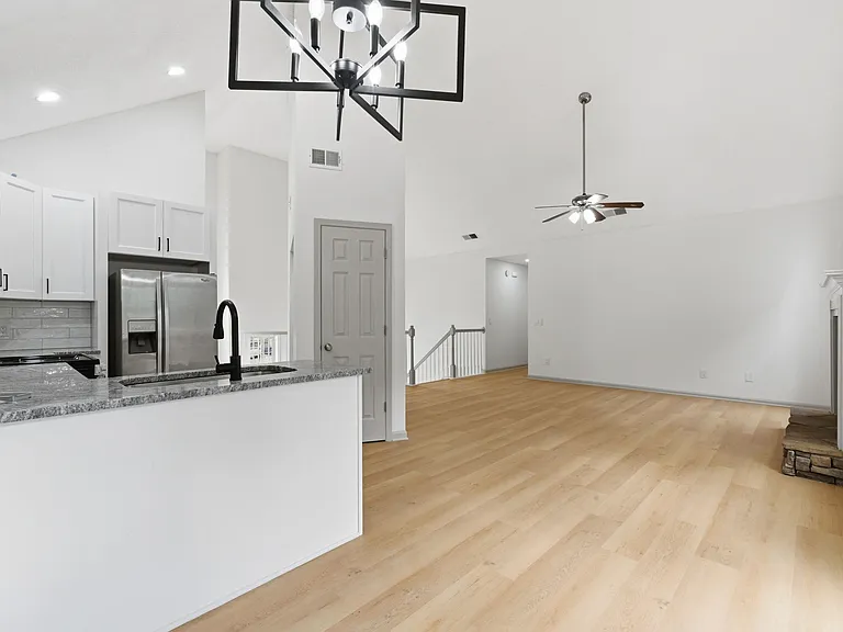 1414 Paddocks Way — Photo 11