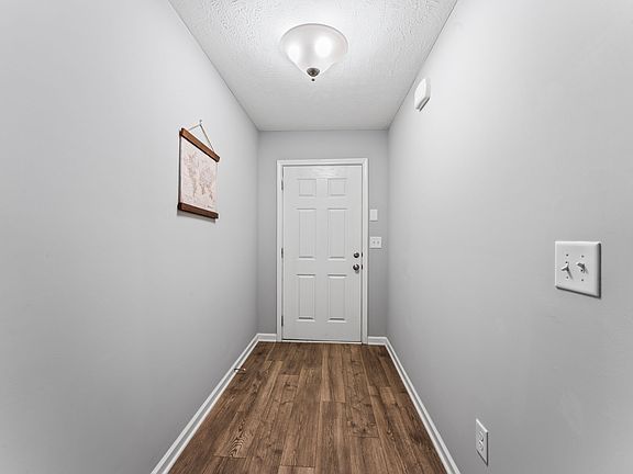 4th image of 3007 Utah St