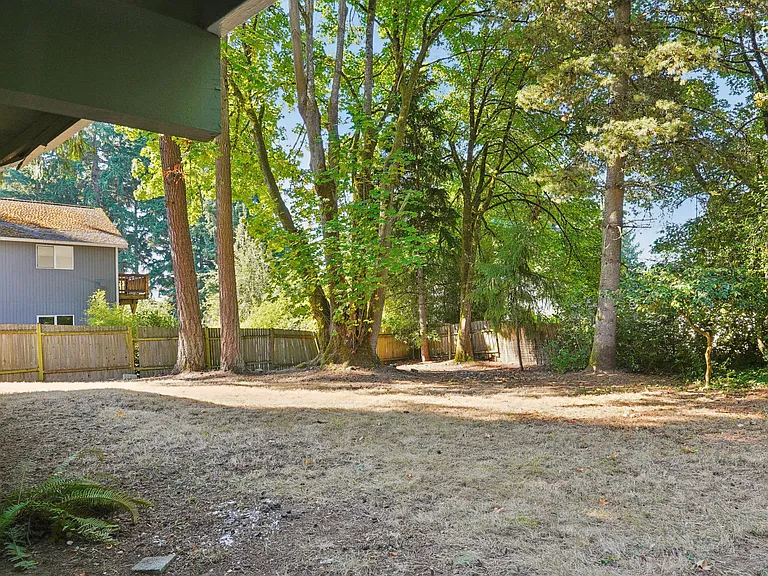 9015 171st Ave NE — Photo 24