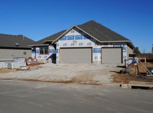 712 N Rockingham Ave, Nixa, MO 65714