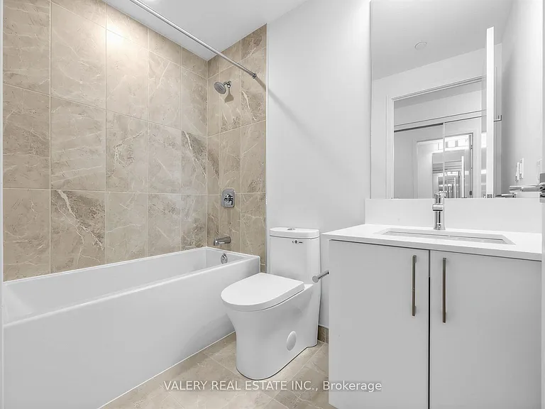 500 Plains Rd E #Penthouse 01 — Photo 14