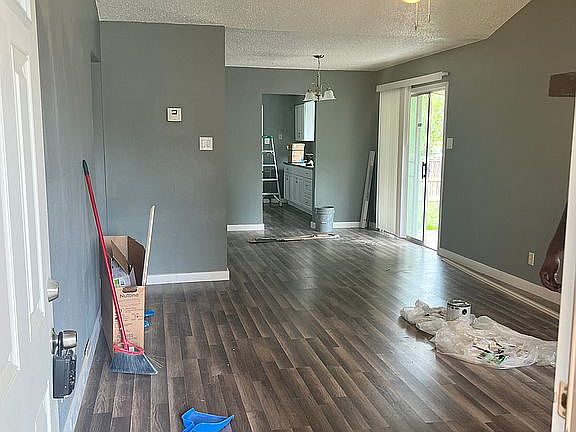 2nd image of 2405 Royal Crest Cir