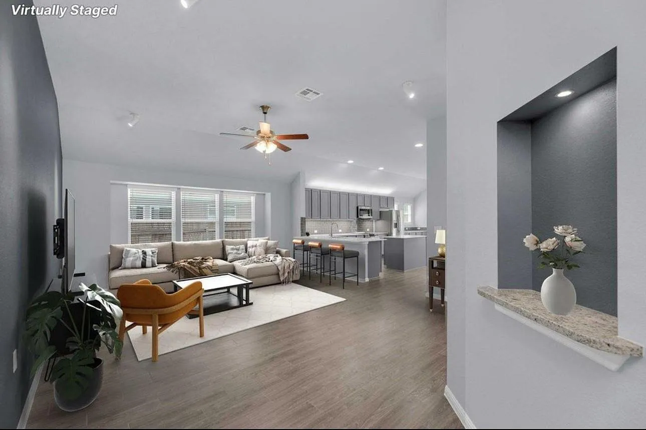 3 bed, 2.0 bath, 1722 sqft, $2,200 — Photo 3