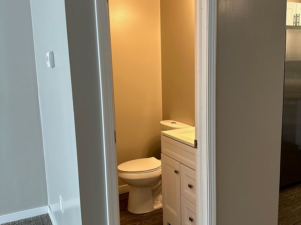 1/2 bath