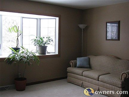 Large Living Area with Beautiful Bay Window