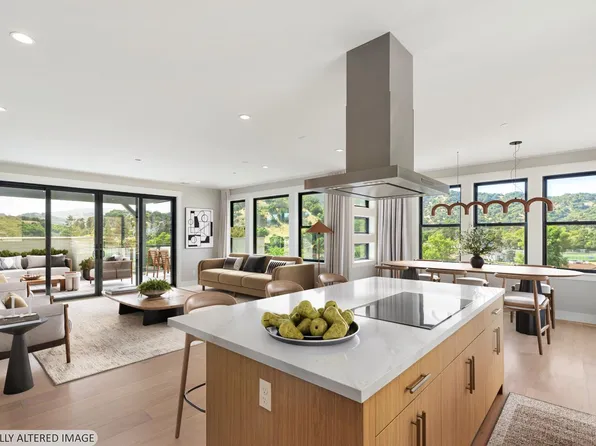 15 Erin Dr, San Rafael, CA 94903