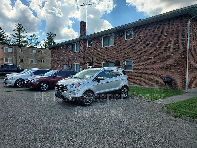 1st image of 6830 Simpson Ave