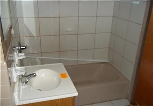2nd image of 114 Leslie Ave