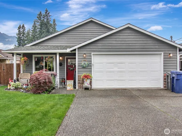 915 Givens Avenue, Darrington, WA 98241