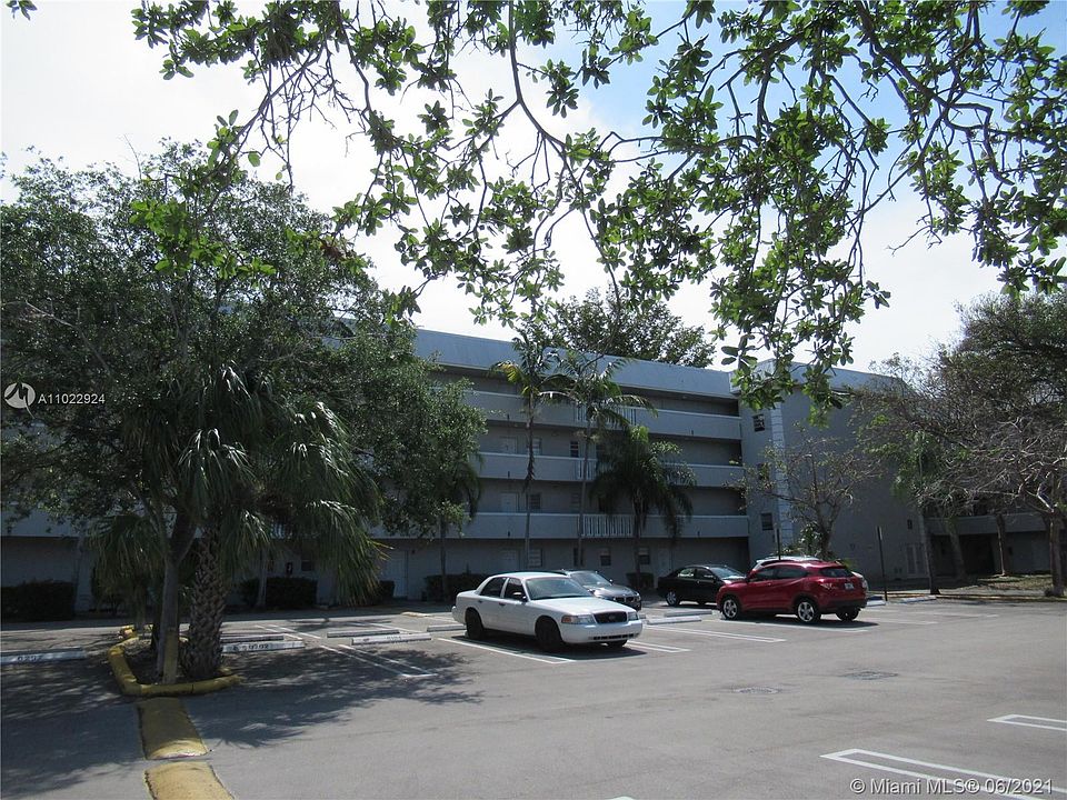 1st image of 17255 SW 95th Ave APT 448