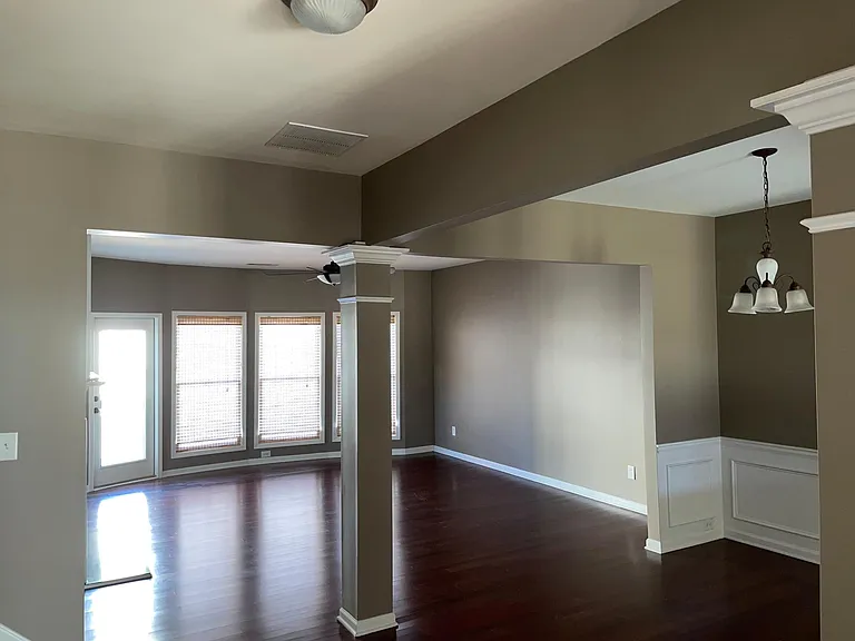 3939 Savannah Square St — Photo 7