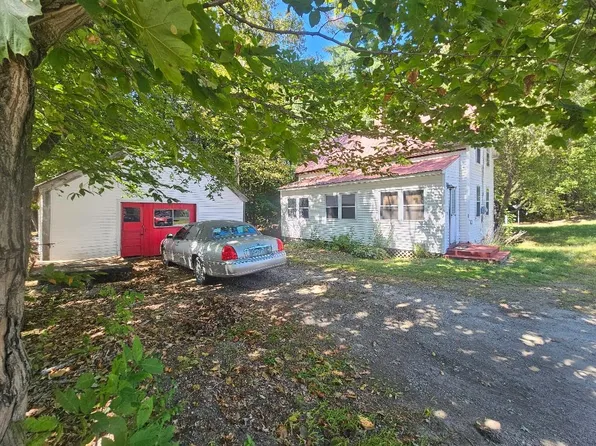 16 Dore Street, Ossipee, NH 03814