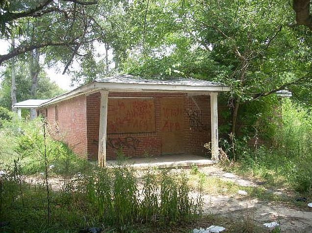 2nd image of 975 Joseph E Boone Blvd NW
