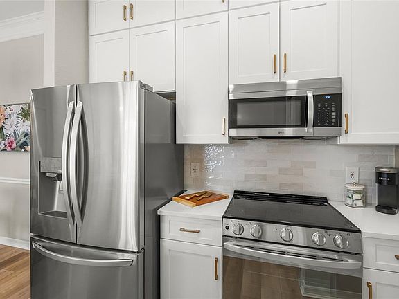 5th image of 5160 Northridge Rd Unit 302
