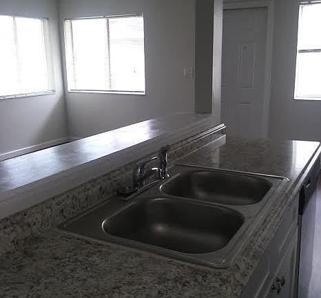 5th image of 102 E Tiffany Dr APT 2