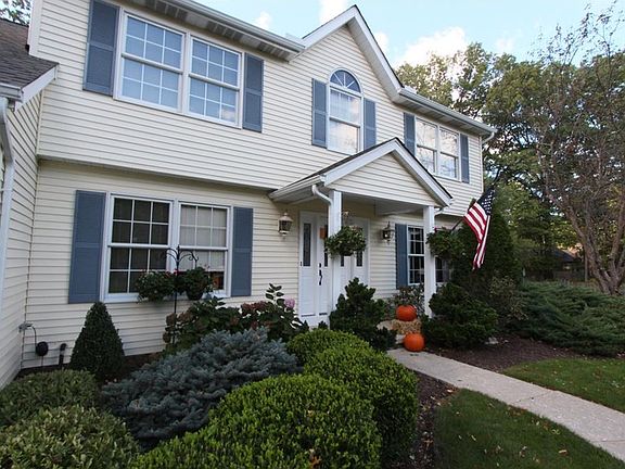 2nd image of 440 Nantucket Dr