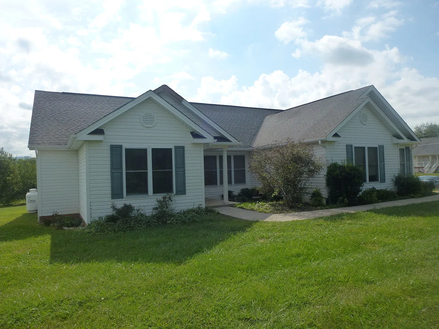 3 Bedroom/2 Bath Home Jonesborough, TN — Photo 2