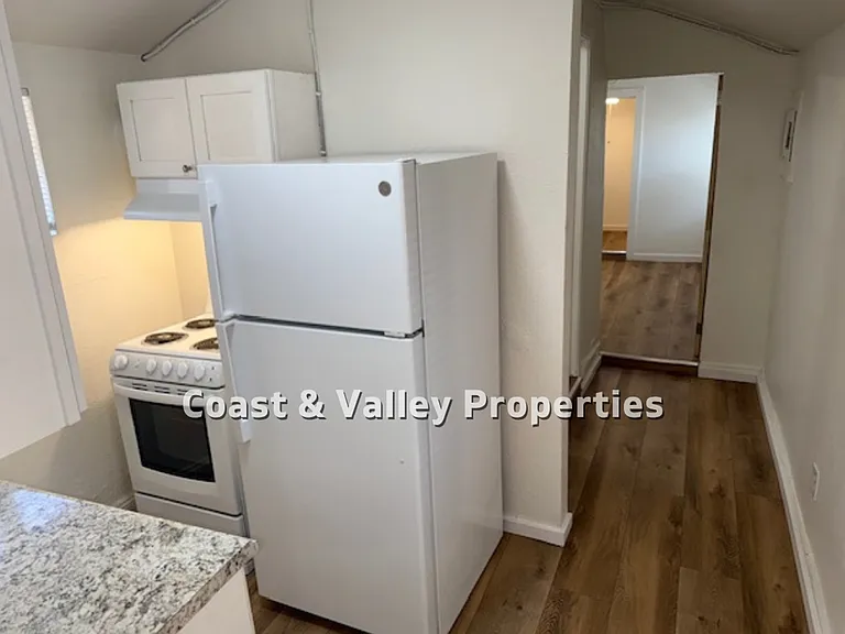 1022 West St — Photo 1
