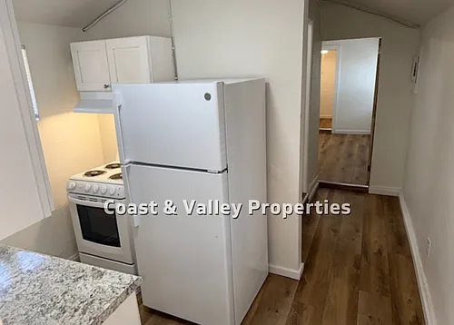 1022 West St Photo 1