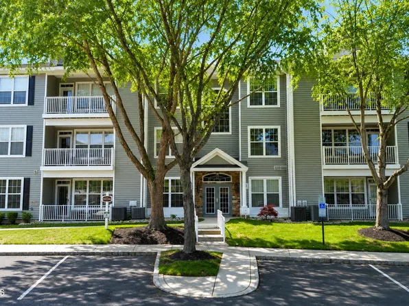 604 St Andrews Place, Manalapan, NJ 07726