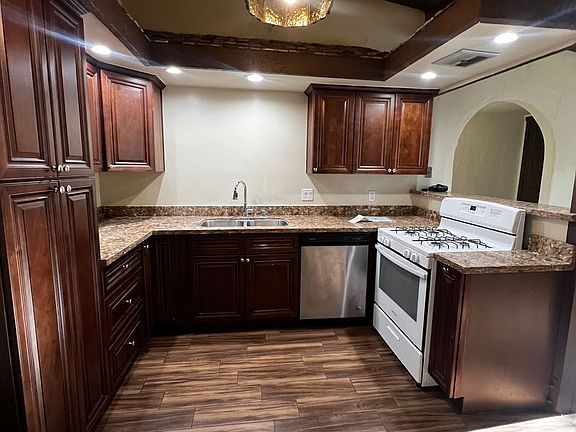 2nd image of 522 N Kenwood St APT 1