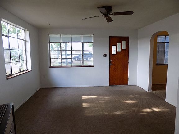3rd image of 1813 Fieldhouse Ave