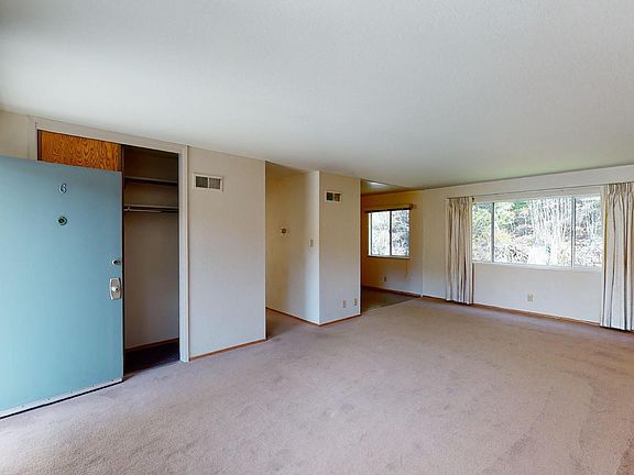 4th image of 444-446 Warren Dr #15429911
