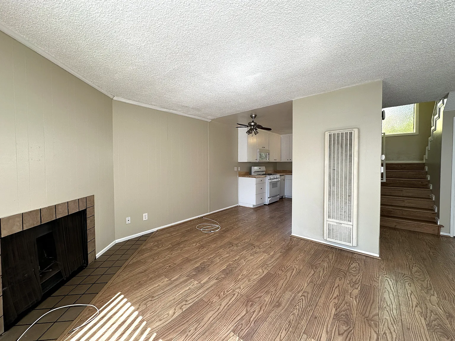 2 bed, 1.5 bath, 860 sqft, $3,200 — Photo 4