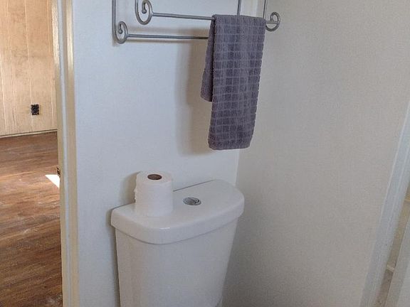 5th image of 703 E Jefferson Ave #2