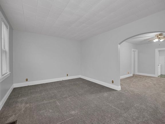 4th image of 834 Hermosa Ave #1
