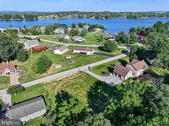 5th image of 39 Howard Dr