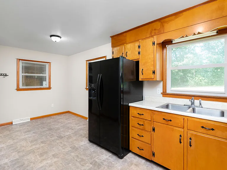 81 Sandy Ridge Rd — Photo 6