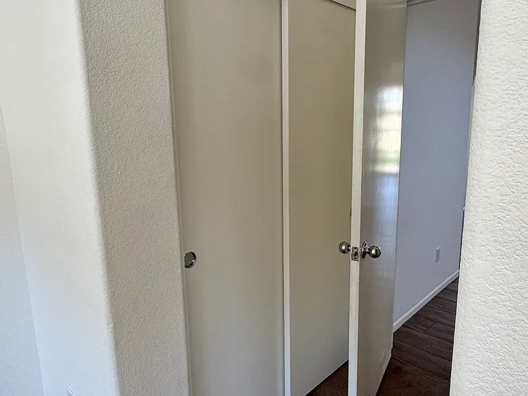 973 Yosemite Dr — Photo 17