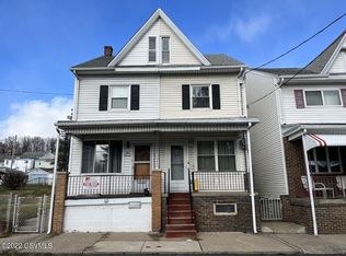 109 W Saylor St, Mount Carmel, PA 17851