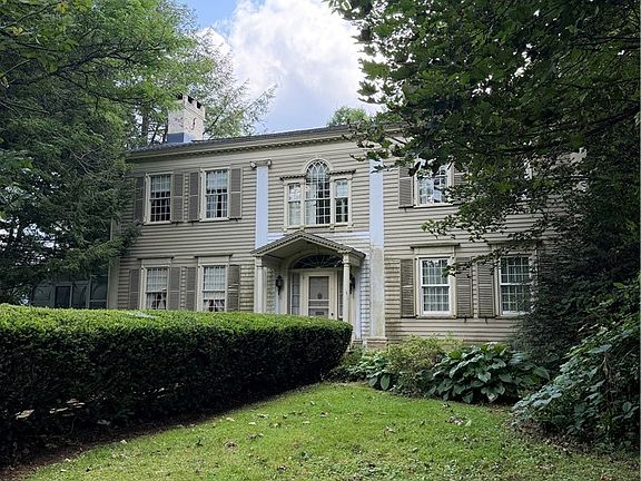 3rd image of 7 Reynolds Ave