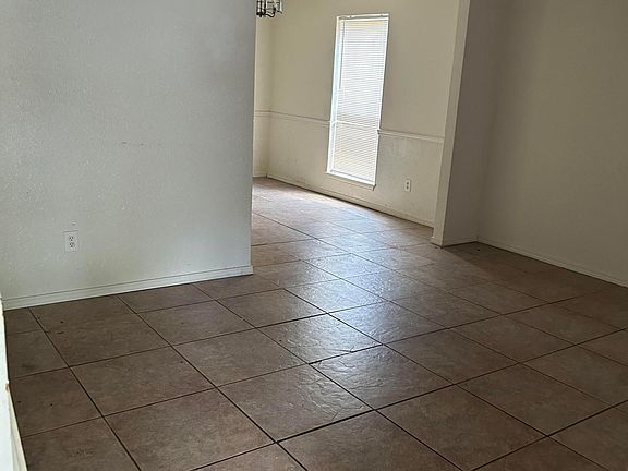 3rd image of 11206 Woodway Creek Dr