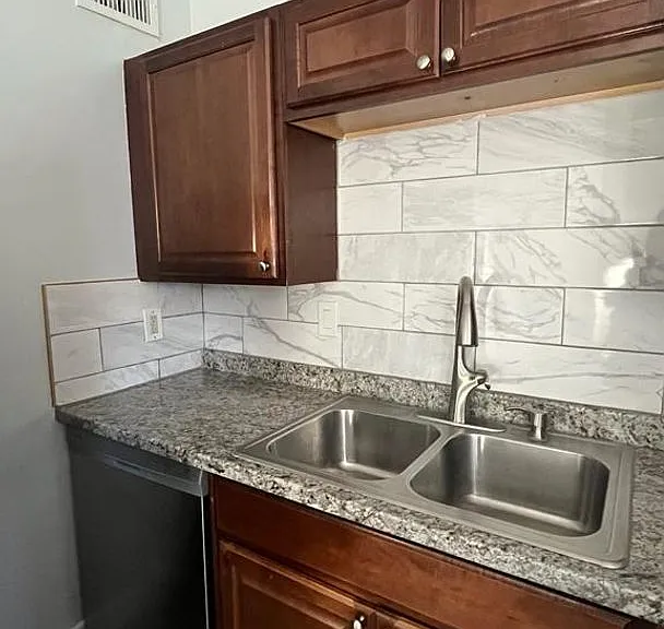 433-439 W Osborn Rd — Photo 8
