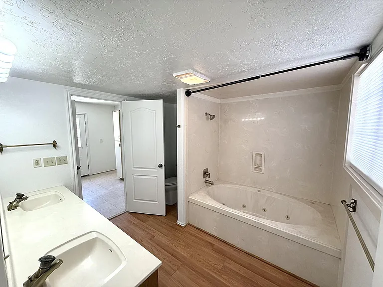 2506 W Grandview Dr — Photo 49