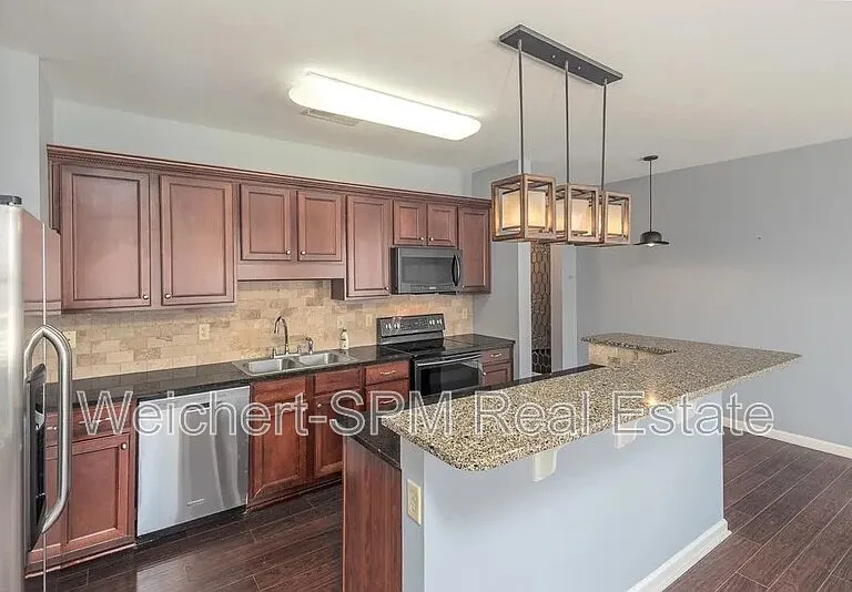 721 Litty Ct #201 — Photo 4