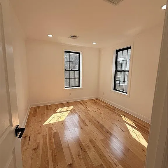 550 Jamaica Ave #2 — Photo 9